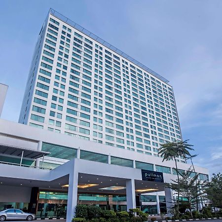 Pullman Kuching Hotel Exterior foto The hotel in 2016