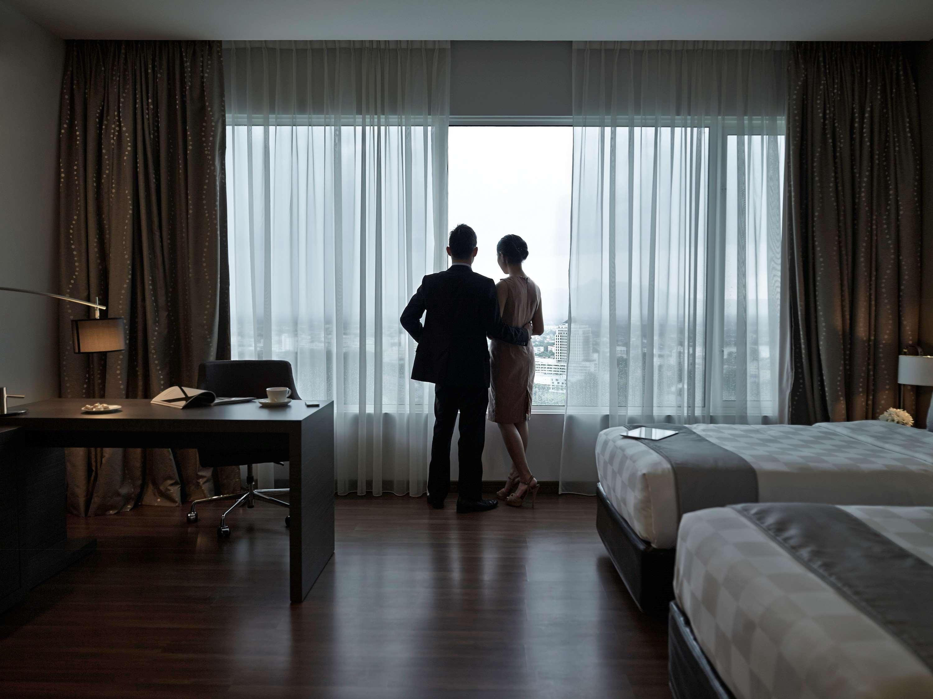 Pullman Kuching Hotel Exterior foto A hotel room