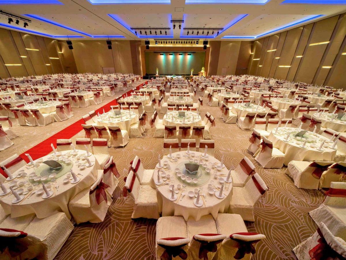 Pullman Kuching Hotel Exterior foto The Grand Ballroom